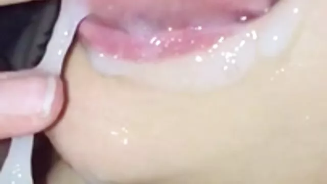 Sexe yeux bandés et yeux actrice porno vintage fermés