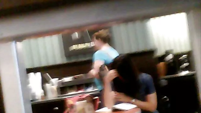 J'ai fait tourner la tête de mes video porno vintage gratuit poussins