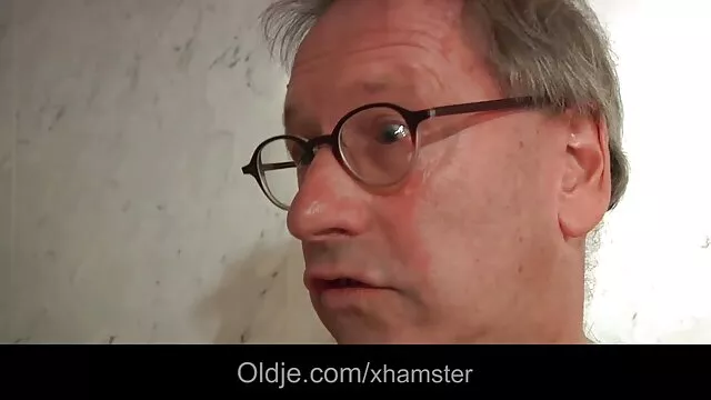 Aventures érotiques du petit chaperon rouge retro film x