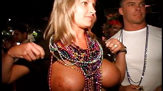 Des amateurs français ont organisé une compétition de baise orgie film x francais vintage