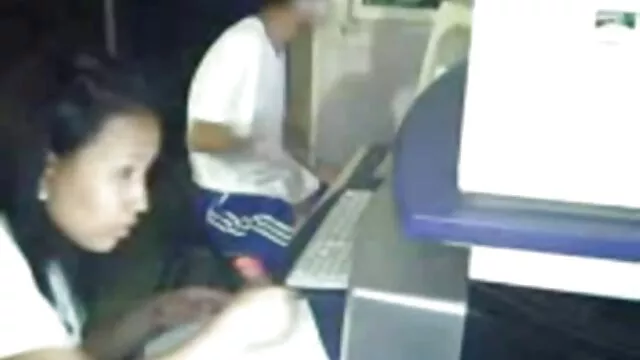 Pénètre le film porno retro francais trou