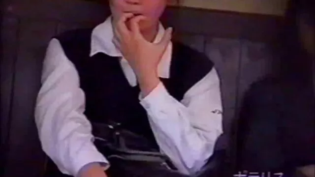 Le lendemain matin, elle a laissé le mec baiser la chatte film porno francais retro