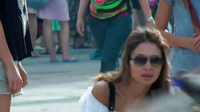 Des mecs ont déchiré une chienne en trois trous films pornos francais vintage et lui ont rempli la bouche de sperme